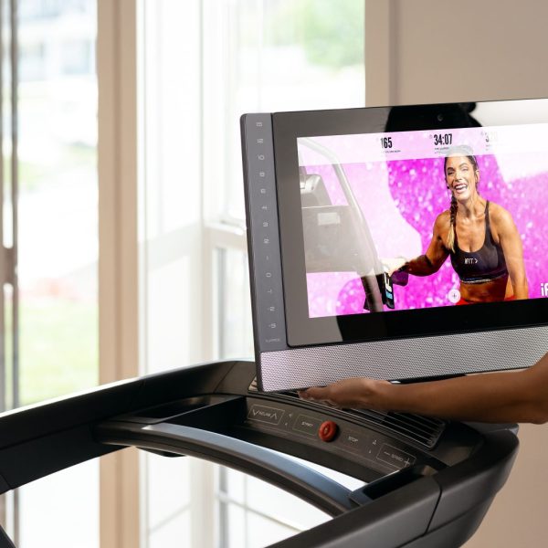 commercial treadmill incline training workout running home fitness home gym cardiovascular workout muscle training which treadmill should I buy Features I need to know purchasing a treadmill